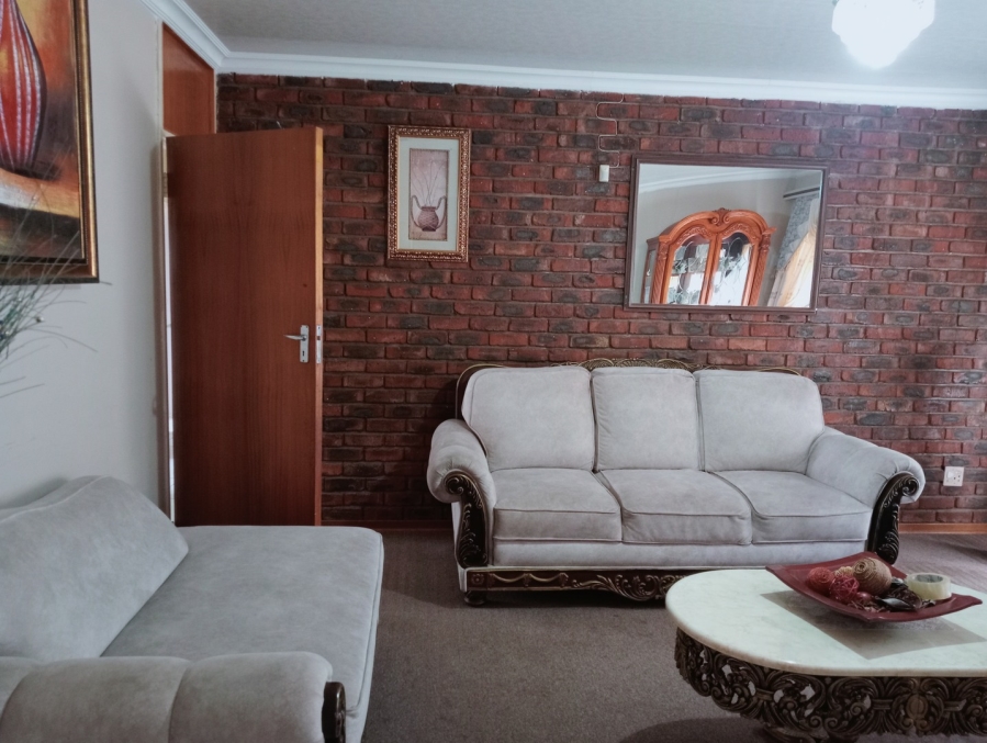 3 Bedroom Property for Sale in Riebeeckstad Free State